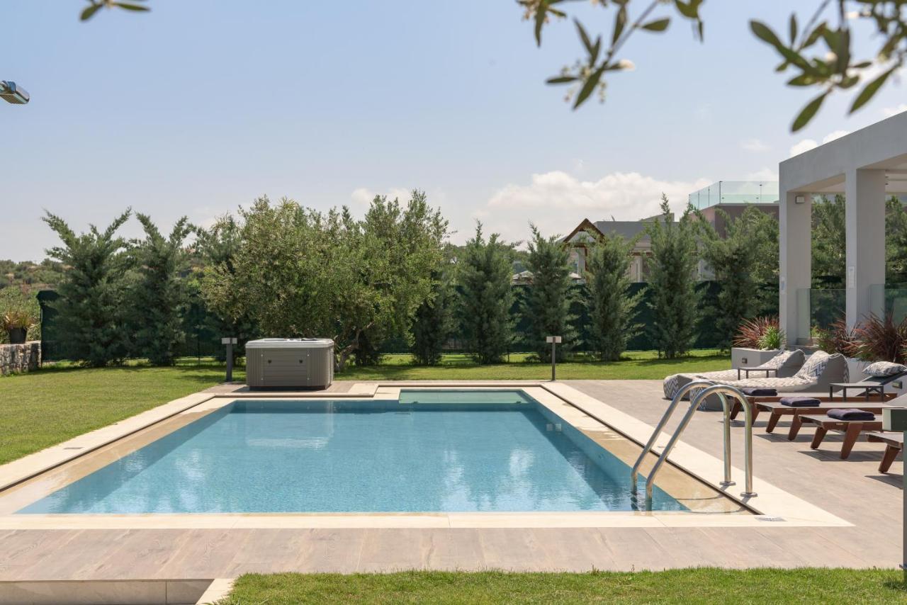 Agrielia Villas, Featuring Heated Whirlpool, By Thinkvilla Vilă *